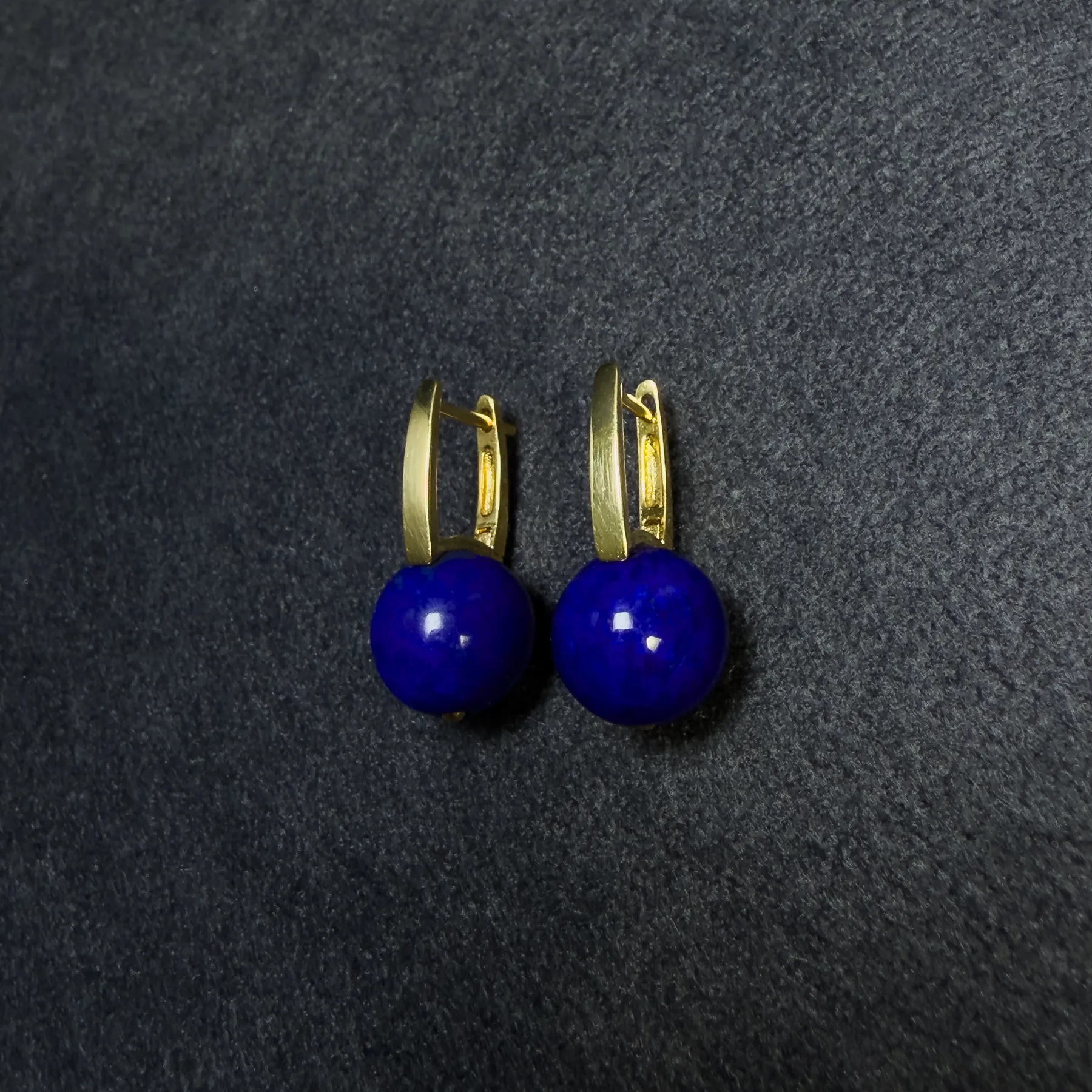 Upright S925 gold-plated lapis earrings showing leverback structure